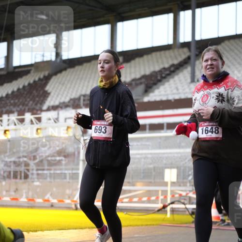 07.12.2025 - St. Pauli X-Mass-Run No. 15 Patografie http://msf.ph/oto/9368084 07.12.2025 11:05:55 Ziel 92, 298, 300, 659, 693, 854, 858, 878, 920, 924, 925, 927, 929, 932, 944, 973, 1024, 1025, 1092, 1208, 1223, 1229, 1428, 1429, 1430, 1432, 1608, 1648, 2243, 2245, 3272, 3278, 4583, 4585, 4587 meine-sportfotos.de