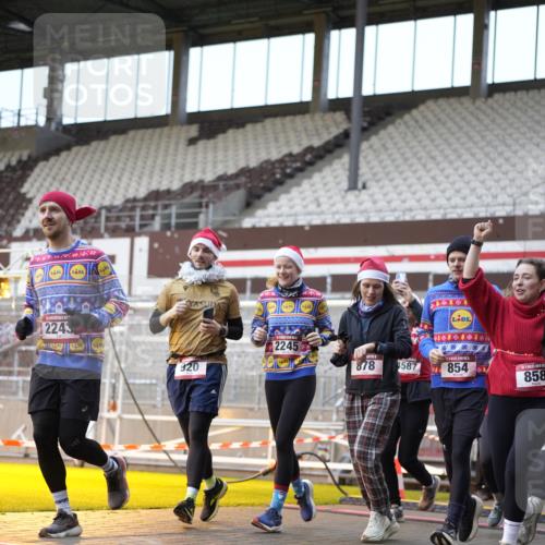07.12.2025 - St. Pauli X-Mass-Run No. 15 Patografie http://msf.ph/oto/9368088 07.12.2025 11:05:58 Ziel 92, 298, 300, 402, 403, 556, 659, 693, 854, 858, 878, 920, 927, 929, 944, 973, 1024, 1025, 1208, 1223, 1229, 1287, 1428, 1429, 1430, 1432, 1608, 1648, 2243, 2245, 3272, 3278, 4579, 4581, 4583, 4585, 4587 meine-sportfotos.de