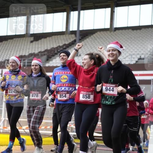 07.12.2025 - St. Pauli X-Mass-Run No. 15 Patografie http://msf.ph/oto/9368089 07.12.2025 11:05:58 Ziel 92, 298, 300, 402, 403, 556, 659, 693, 854, 858, 878, 920, 927, 929, 944, 973, 1024, 1025, 1208, 1223, 1229, 1287, 1428, 1429, 1430, 1432, 1608, 1648, 2243, 2245, 3272, 3278, 4579, 4581, 4583, 4585, 4587 meine-sportfotos.de