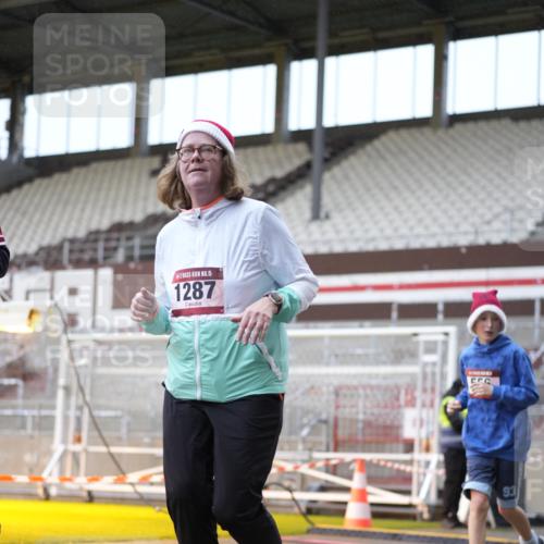 07.12.2025 - St. Pauli X-Mass-Run No. 15 Patografie http://msf.ph/oto/9368101 07.12.2025 11:06:03 Ziel 92, 204, 298, 300, 402, 403, 414, 556, 659, 693, 854, 858, 878, 920, 944, 1024, 1025, 1223, 1229, 1287, 1429, 1430, 1608, 1648, 2243, 2245, 4579, 4581, 4583, 4585, 4587 meine-sportfotos.de