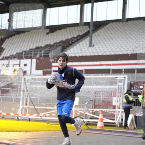 07.12.2025 - St. Pauli X-Mass-Run No. 15 Patografie http://msf.ph/oto/9368116 07.12.2025 11:06:26 Ziel 474, 486, 565, 1285, 1286, 1403, 1440, 1442, 1556, 1564 meine-sportfotos.de