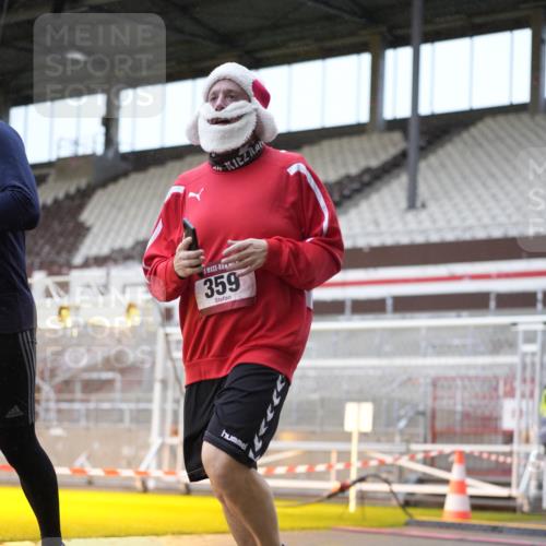 07.12.2025 - St. Pauli X-Mass-Run No. 15 Patografie http://msf.ph/oto/9368128 07.12.2025 11:06:33 Ziel 359, 382, 565, 1285, 1286, 1440, 1442, 1556, 1564, 4582, 4588 meine-sportfotos.de
