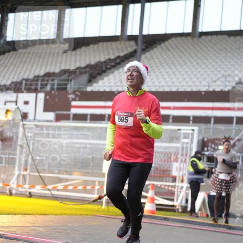 07.12.2025 - St. Pauli X-Mass-Run No. 15 Patografie http://msf.ph/oto/9368133 07.12.2025 11:06:43 Ziel 359, 382, 565, 595, 1285, 1286, 1462, 1469, 1708, 4582, 4588 meine-sportfotos.de