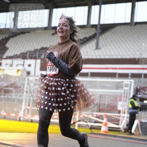 07.12.2025 - St. Pauli X-Mass-Run No. 15 Patografie http://msf.ph/oto/9368138 07.12.2025 11:06:46 Ziel 359, 382, 565, 595, 1462, 1469, 1708, 4582, 4588 meine-sportfotos.de