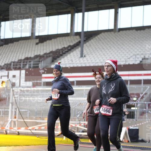 07.12.2025 - St. Pauli X-Mass-Run No. 15 Patografie http://msf.ph/oto/9368140 07.12.2025 11:06:55 Ziel 595, 1462, 1469, 1634, 1666, 1751, 1861 meine-sportfotos.de