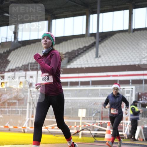 07.12.2025 - St. Pauli X-Mass-Run No. 15 Patografie http://msf.ph/oto/9368153 07.12.2025 11:07:07 Ziel 281, 342, 344, 596, 688, 1585, 1587, 1634, 1666, 1751, 1861, 1862 meine-sportfotos.de