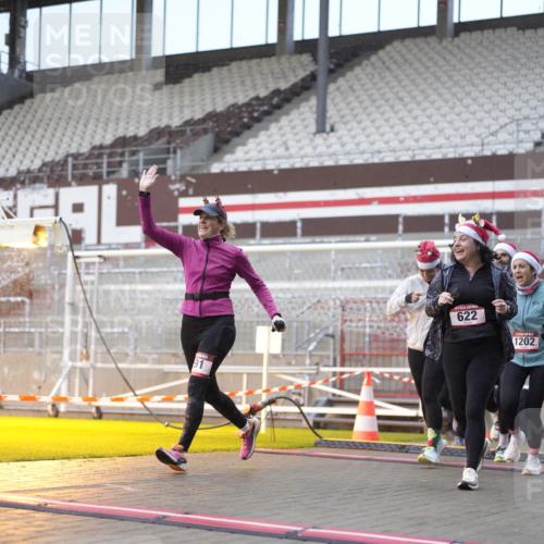 07.12.2025 - St. Pauli X-Mass-Run No. 15 Patografie http://msf.ph/oto/9368161 07.12.2025 11:07:14 Ziel 281, 342, 344, 476, 490, 591, 596, 603, 621, 622, 673, 688, 781, 1202, 1206, 1233, 1585, 1587, 1862, 2403, 5008 meine-sportfotos.de