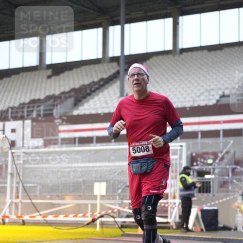 07.12.2025 - St. Pauli X-Mass-Run No. 15 Patografie http://msf.ph/oto/9368171 07.12.2025 11:07:19 Ziel 281, 342, 344, 476, 490, 591, 596, 603, 621, 622, 673, 688, 781, 1202, 1206, 1233, 1585, 1587, 2403, 5008 meine-sportfotos.de