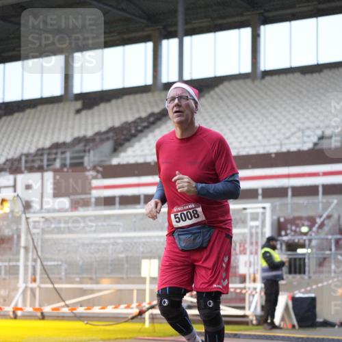 07.12.2025 - St. Pauli X-Mass-Run No. 15 Patografie http://msf.ph/oto/9368172 07.12.2025 11:07:19 Ziel 281, 342, 344, 476, 490, 591, 596, 603, 621, 622, 673, 688, 781, 1202, 1206, 1233, 1585, 1587, 2403, 5008 meine-sportfotos.de