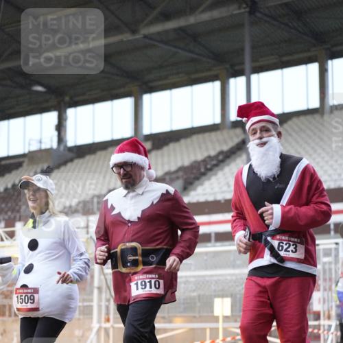 07.12.2025 - St. Pauli X-Mass-Run No. 15 Patografie http://msf.ph/oto/9368181 07.12.2025 11:07:32 Ziel 77, 315, 332, 377, 623, 781, 1233, 1235, 1509, 1824, 1866, 1910, 2693, 5008 meine-sportfotos.de