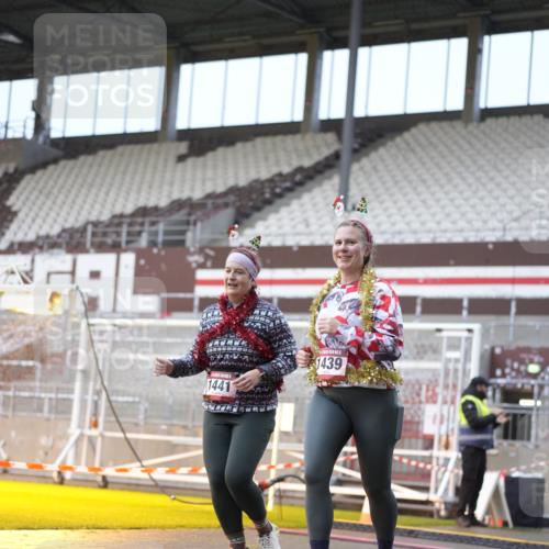 07.12.2025 - St. Pauli X-Mass-Run No. 15 Patografie http://msf.ph/oto/9368191 07.12.2025 11:07:42 Ziel 77, 271, 273, 286, 293, 315, 332, 377, 389, 397, 623, 1235, 1378, 1381, 1382, 1383, 1439, 1441, 1460, 1509, 1812, 1824, 1866, 1910, 2693 meine-sportfotos.de