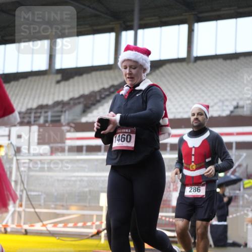 07.12.2025 - St. Pauli X-Mass-Run No. 15 Patografie http://msf.ph/oto/9368199 07.12.2025 11:07:46 Ziel 271, 273, 286, 293, 332, 377, 389, 397, 623, 774, 1107, 1123, 1129, 1378, 1381, 1382, 1383, 1439, 1441, 1460, 1509, 1812, 1910, 2693 meine-sportfotos.de