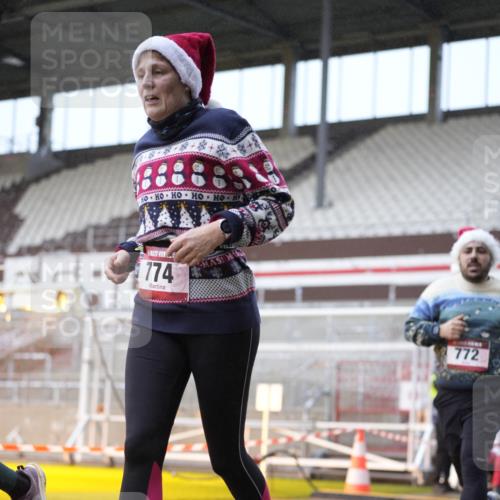 07.12.2025 - St. Pauli X-Mass-Run No. 15 Patografie http://msf.ph/oto/9368209 07.12.2025 11:07:51 Ziel 271, 273, 286, 293, 389, 397, 653, 772, 774, 1107, 1123, 1129, 1226, 1230, 1249, 1342, 1355, 1378, 1381, 1382, 1383, 1439, 1441, 1460, 1520, 1525, 1812, 4815 meine-sportfotos.de