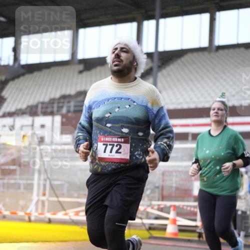 07.12.2025 - St. Pauli X-Mass-Run No. 15 Patografie http://msf.ph/oto/9368211 07.12.2025 11:07:52 Ziel 271, 273, 286, 293, 389, 397, 653, 772, 774, 1107, 1123, 1129, 1226, 1230, 1249, 1342, 1355, 1378, 1381, 1382, 1383, 1439, 1441, 1460, 1520, 1525, 1809, 1810, 1812, 4798, 4815 meine-sportfotos.de