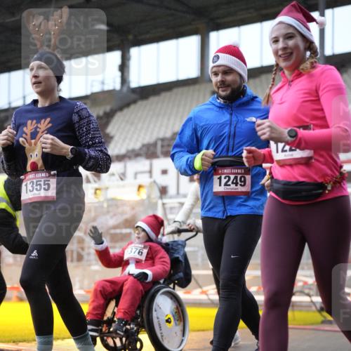 07.12.2025 - St. Pauli X-Mass-Run No. 15 Patografie http://msf.ph/oto/9368221 07.12.2025 11:07:57 Ziel 271, 286, 293, 629, 635, 653, 772, 774, 1107, 1123, 1129, 1226, 1230, 1249, 1342, 1355, 1378, 1381, 1382, 1383, 1439, 1441, 1460, 1520, 1525, 1809, 1810, 4798, 4815 meine-sportfotos.de