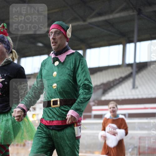 07.12.2025 - St. Pauli X-Mass-Run No. 15 Patografie http://msf.ph/oto/9368247 07.12.2025 11:08:22 Ziel 100, 152, 155, 166, 396, 446, 758, 784, 1078, 1170, 1184, 1424, 1491, 1559, 1560, 1625, 1706, 2259, 2893, 4584, 4819, 4830 meine-sportfotos.de