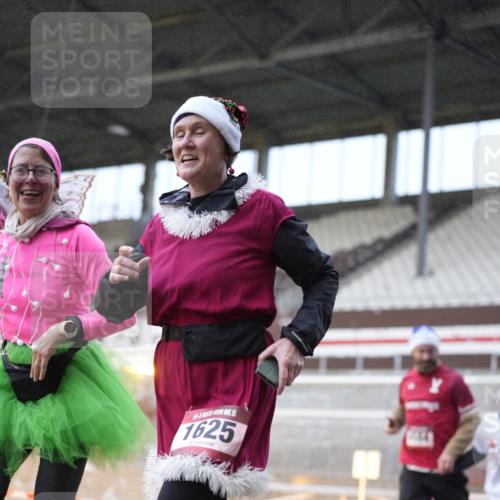 07.12.2025 - St. Pauli X-Mass-Run No. 15 Patografie http://msf.ph/oto/9368255 07.12.2025 11:08:25 Ziel 152, 155, 166, 396, 446, 758, 784, 1078, 1170, 1184, 1424, 1491, 1625, 1706, 2259, 2893, 4584, 4819, 4830 meine-sportfotos.de
