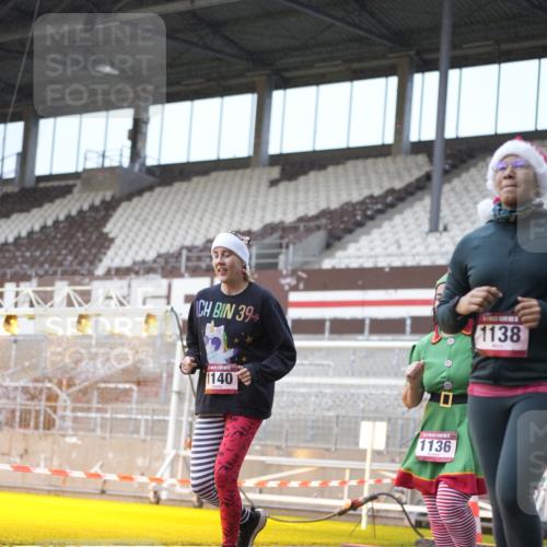07.12.2025 - St. Pauli X-Mass-Run No. 15 Patografie http://msf.ph/oto/9368284 07.12.2025 11:08:58 Ziel 335, 338, 341, 495, 496, 619, 1136, 1138, 1140, 1205, 1211, 1502, 1511, 1574, 2070, 2879, 2898 meine-sportfotos.de