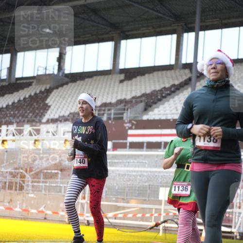 07.12.2025 - St. Pauli X-Mass-Run No. 15 Patografie http://msf.ph/oto/9368285 07.12.2025 11:08:58 Ziel 335, 338, 341, 495, 496, 619, 1136, 1138, 1140, 1205, 1211, 1502, 1511, 1574, 2070, 2879, 2898 meine-sportfotos.de
