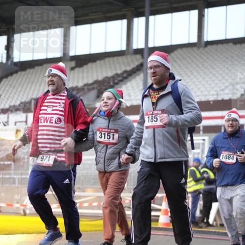 07.12.2025 - St. Pauli X-Mass-Run No. 15 Patografie http://msf.ph/oto/9368303 07.12.2025 11:09:21 Ziel 44, 51, 266, 558, 971, 1084, 1110, 1260, 1463, 1477, 1641, 1851, 1870, 1945, 1974, 2042, 3151, 4191 meine-sportfotos.de