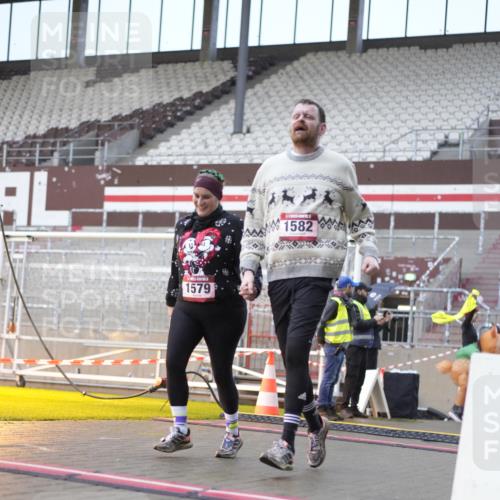 07.12.2025 - St. Pauli X-Mass-Run No. 15 Patografie http://msf.ph/oto/9368316 07.12.2025 11:09:31 Ziel 59, 66, 266, 330, 971, 1084, 1463, 1477, 1579, 1582, 1641, 1851, 1870, 1945, 1974, 2042, 3151, 4190, 4191 meine-sportfotos.de