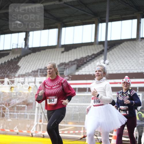 07.12.2025 - St. Pauli X-Mass-Run No. 15 Patografie http://msf.ph/oto/9368321 07.12.2025 11:09:45 Ziel 696, 720, 737, 814, 863, 1157, 1163, 1579, 1582 meine-sportfotos.de