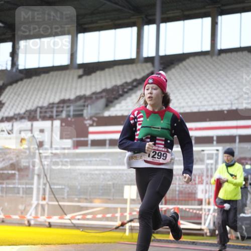 07.12.2025 - St. Pauli X-Mass-Run No. 15 Patografie http://msf.ph/oto/9368331 07.12.2025 11:10:12 Ziel 42, 53, 980, 1298, 1299, 1697, 2371 meine-sportfotos.de
