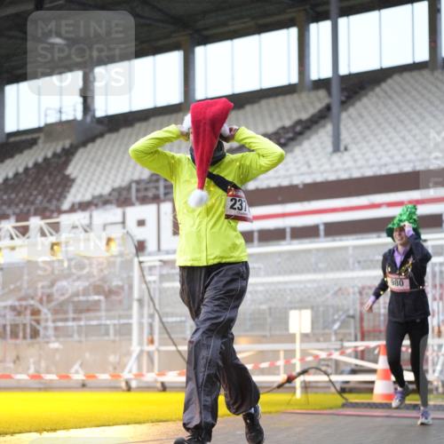 07.12.2025 - St. Pauli X-Mass-Run No. 15 Patografie http://msf.ph/oto/9368334 07.12.2025 11:10:13 Ziel 42, 53, 980, 1298, 1299, 1697, 2371 meine-sportfotos.de