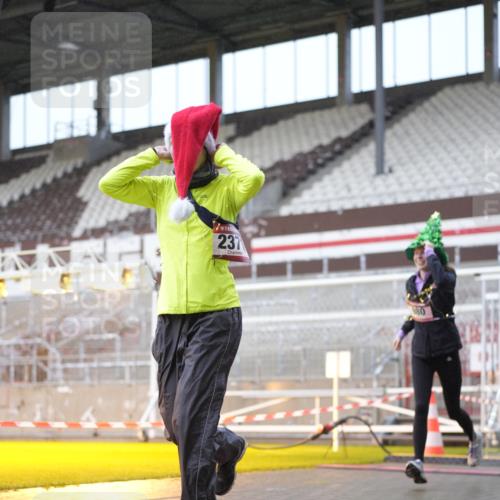 07.12.2025 - St. Pauli X-Mass-Run No. 15 Patografie http://msf.ph/oto/9368335 07.12.2025 11:10:14 Ziel 42, 53, 980, 1298, 1299, 1697, 1739, 1740, 2371 meine-sportfotos.de