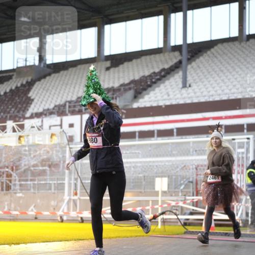 07.12.2025 - St. Pauli X-Mass-Run No. 15 Patografie http://msf.ph/oto/9368337 07.12.2025 11:10:14 Ziel 42, 53, 980, 1298, 1299, 1697, 1739, 1740, 2371 meine-sportfotos.de