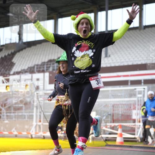 07.12.2025 - St. Pauli X-Mass-Run No. 15 Patografie http://msf.ph/oto/9368359 07.12.2025 11:10:27 Ziel 29, 30, 31, 42, 49, 53, 122, 134, 745, 980, 1064, 1066, 1298, 1299, 1398, 1692, 1694, 1697, 1739, 1740, 2371, 3124, 3136 meine-sportfotos.de