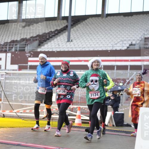 07.12.2025 - St. Pauli X-Mass-Run No. 15 Patografie http://msf.ph/oto/9368360 07.12.2025 11:10:29 Ziel 29, 30, 31, 42, 49, 53, 122, 134, 745, 980, 1064, 1066, 1298, 1380, 1398, 1692, 1694, 1697, 1739, 1740, 3124, 3136 meine-sportfotos.de