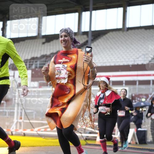 07.12.2025 - St. Pauli X-Mass-Run No. 15 Patografie http://msf.ph/oto/9368366 07.12.2025 11:10:31 Ziel 29, 30, 31, 49, 53, 122, 134, 745, 1064, 1066, 1298, 1380, 1398, 1626, 1692, 1694, 1697, 1739, 1740, 3124, 3136 meine-sportfotos.de