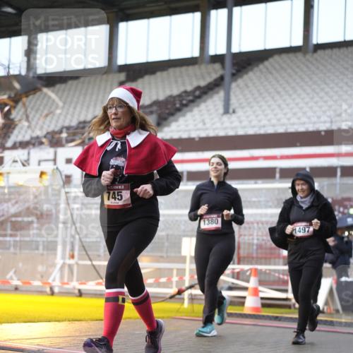 07.12.2025 - St. Pauli X-Mass-Run No. 15 Patografie http://msf.ph/oto/9368369 07.12.2025 11:10:32 Ziel 29, 30, 31, 49, 53, 122, 134, 745, 1064, 1066, 1380, 1398, 1626, 1692, 1694, 1697, 1739, 1740, 3124, 3136 meine-sportfotos.de