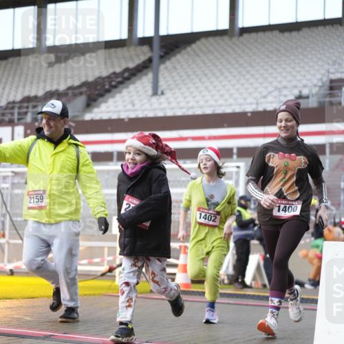 07.12.2025 - St. Pauli X-Mass-Run No. 15 Patografie http://msf.ph/oto/9368377 07.12.2025 11:10:43 Ziel 29, 122, 745, 1064, 1066, 1380, 1400, 1402, 1584, 1626, 2616, 3124, 3136, 4574 meine-sportfotos.de