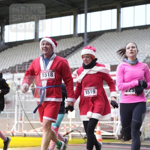 07.12.2025 - St. Pauli X-Mass-Run No. 15 Patografie http://msf.ph/oto/9368389 07.12.2025 11:11:02 Ziel 48, 660, 667, 669, 697, 698, 1518, 1519, 1707, 2258, 2616, 2742 meine-sportfotos.de