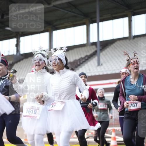 07.12.2025 - St. Pauli X-Mass-Run No. 15 Patografie http://msf.ph/oto/9368399 07.12.2025 11:11:10 Ziel 411, 697, 698, 777, 787, 788, 812, 815, 817, 832, 841, 909, 1145, 1146, 1147, 1518, 1519, 1557, 1565, 1568, 1619, 1707, 2258, 2742, 4801, 4805, 4806, 4810, 4813, 5005, 5006 meine-sportfotos.de