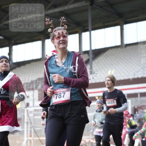 07.12.2025 - St. Pauli X-Mass-Run No. 15 Patografie http://msf.ph/oto/9368402 07.12.2025 11:11:10 Ziel 411, 697, 698, 777, 787, 788, 812, 815, 817, 832, 841, 909, 1145, 1146, 1147, 1518, 1519, 1557, 1565, 1568, 1619, 1707, 2258, 2742, 4801, 4805, 4806, 4810, 4813, 5005, 5006 meine-sportfotos.de