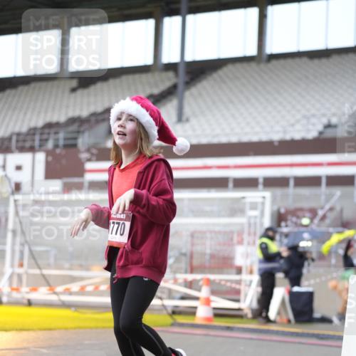 07.12.2025 - St. Pauli X-Mass-Run No. 15 Patografie http://msf.ph/oto/9368426 07.12.2025 11:11:19 Ziel 171, 182, 190, 411, 777, 787, 788, 812, 815, 817, 832, 841, 909, 1145, 1146, 1147, 1309, 1557, 1565, 1568, 1619, 1707, 1770, 2742, 4801, 4805, 4806, 4810, 4813, 5005, 5006 meine-sportfotos.de
