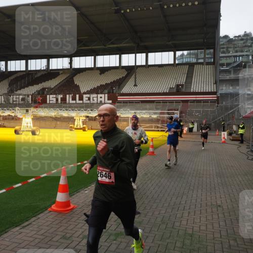 07.12.2025 - St. Pauli X-Mass-Run No. 15 Fabian Wolf http://msf.ph/oto/9368447 07.12.2025 09:51:18 Ziel 13, 1258, 2030, 2135, 2646, 3110, 4273 meine-sportfotos.de