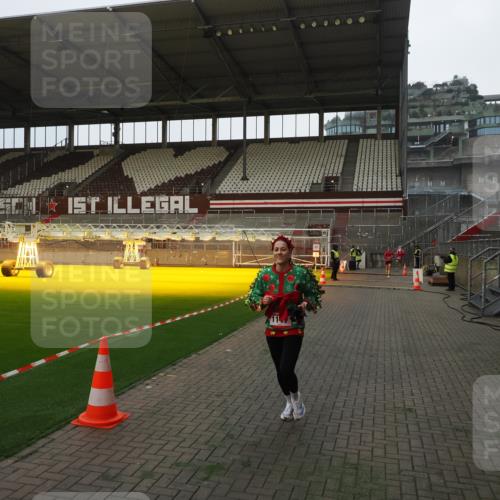 07.12.2025 - St. Pauli X-Mass-Run No. 15 Fabian Wolf http://msf.ph/oto/9368482 07.12.2025 09:51:36 Ziel 1117, 1258, 1893, 2030, 3110 meine-sportfotos.de
