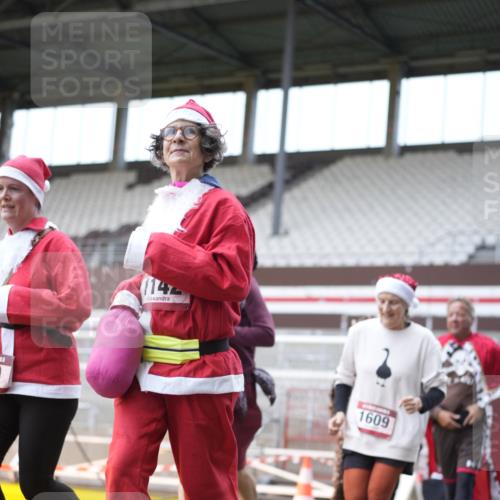 07.12.2025 - St. Pauli X-Mass-Run No. 15 Patografie http://msf.ph/oto/9368564 07.12.2025 11:12:26 Ziel 46, 218, 489, 597, 663, 671, 682, 718, 836, 839, 888, 1142, 1261, 1423, 1609, 1610, 2858 meine-sportfotos.de