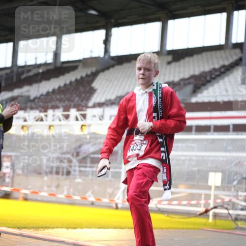 07.12.2025 - St. Pauli X-Mass-Run No. 15 Patografie http://msf.ph/oto/9368573 07.12.2025 11:12:31 Ziel 46, 489, 663, 1142, 1261, 1420, 1422, 1423, 1609, 1610, 2858 meine-sportfotos.de
