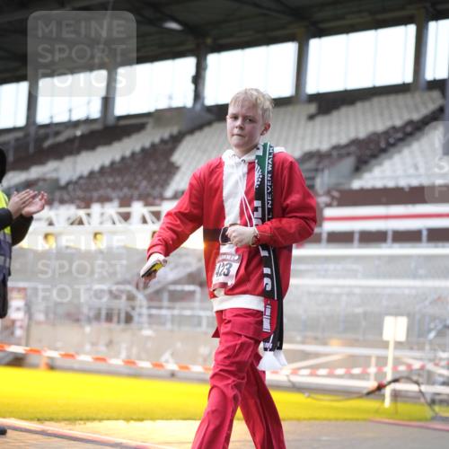 07.12.2025 - St. Pauli X-Mass-Run No. 15 Patografie http://msf.ph/oto/9368575 07.12.2025 11:12:31 Ziel 46, 489, 663, 1142, 1261, 1420, 1422, 1423, 1609, 1610, 2858 meine-sportfotos.de