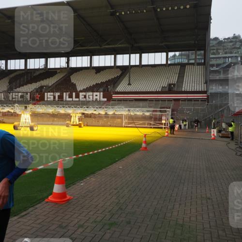 07.12.2025 - St. Pauli X-Mass-Run No. 15 Fabian Wolf http://msf.ph/oto/9368591 07.12.2025 09:53:02 Ziel 937, 1241, 1874 meine-sportfotos.de