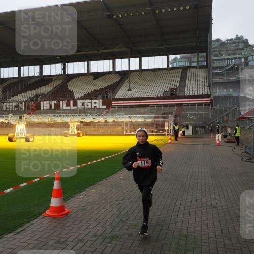 07.12.2025 - St. Pauli X-Mass-Run No. 15 Fabian Wolf http://msf.ph/oto/9368624 07.12.2025 09:53:35 Ziel 96, 115 meine-sportfotos.de