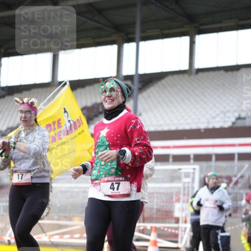 07.12.2025 - St. Pauli X-Mass-Run No. 15 Patografie http://msf.ph/oto/9368635 07.12.2025 11:13:05 Ziel 17, 22, 47, 681, 683, 684, 919, 1022, 1175, 1178, 1645, 1646, 1647, 1703 meine-sportfotos.de