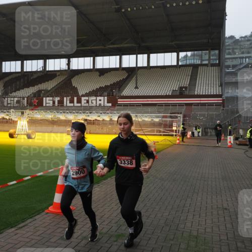 07.12.2025 - St. Pauli X-Mass-Run No. 15 Fabian Wolf http://msf.ph/oto/9368688 07.12.2025 09:54:13 Ziel 1375, 2651, 2900, 3338 meine-sportfotos.de