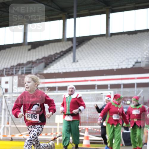 07.12.2025 - St. Pauli X-Mass-Run No. 15 Patografie http://msf.ph/oto/9368698 07.12.2025 11:14:31 Ziel 525, 1776, 1778, 1798, 1804, 1805, 1806, 1807, 2040, 2211, 4010 meine-sportfotos.de