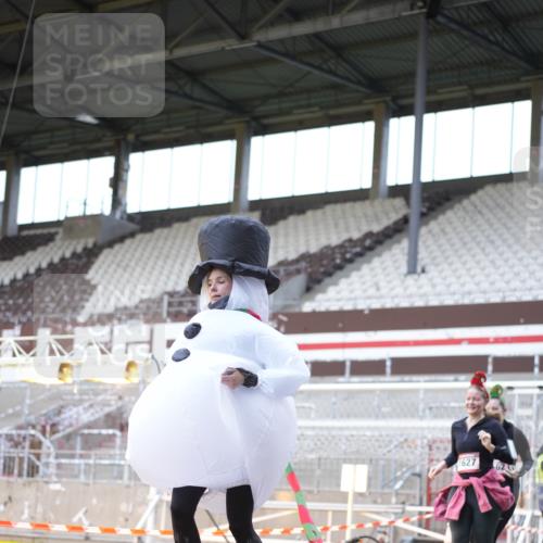 07.12.2025 - St. Pauli X-Mass-Run No. 15 Patografie http://msf.ph/oto/9368731 07.12.2025 11:15:00 Ziel 313, 1623, 1627, 1662 meine-sportfotos.de
